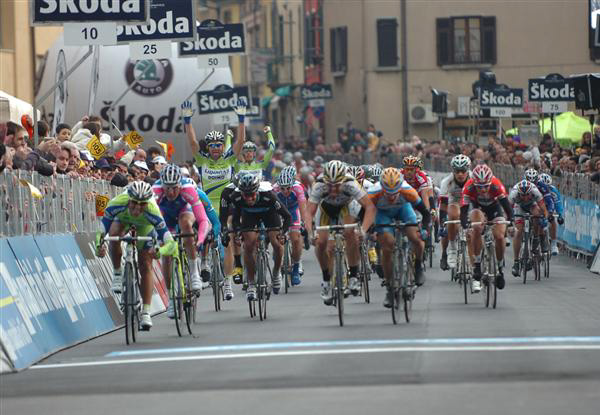 Bennati wins stage 3